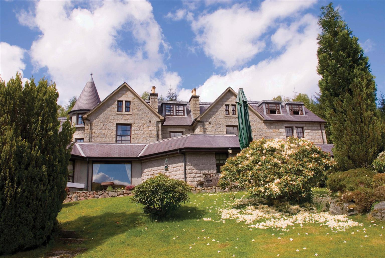 Glenspean Lodge Hotel Roybridge Bagian luar foto