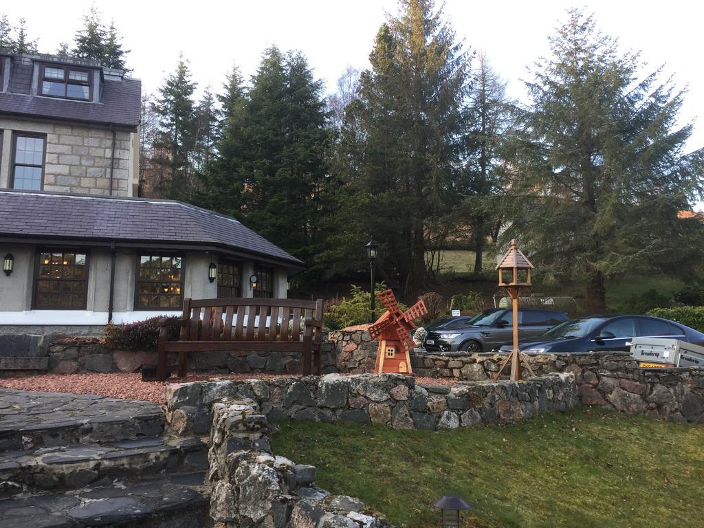 Glenspean Lodge Hotel Roybridge Bagian luar foto